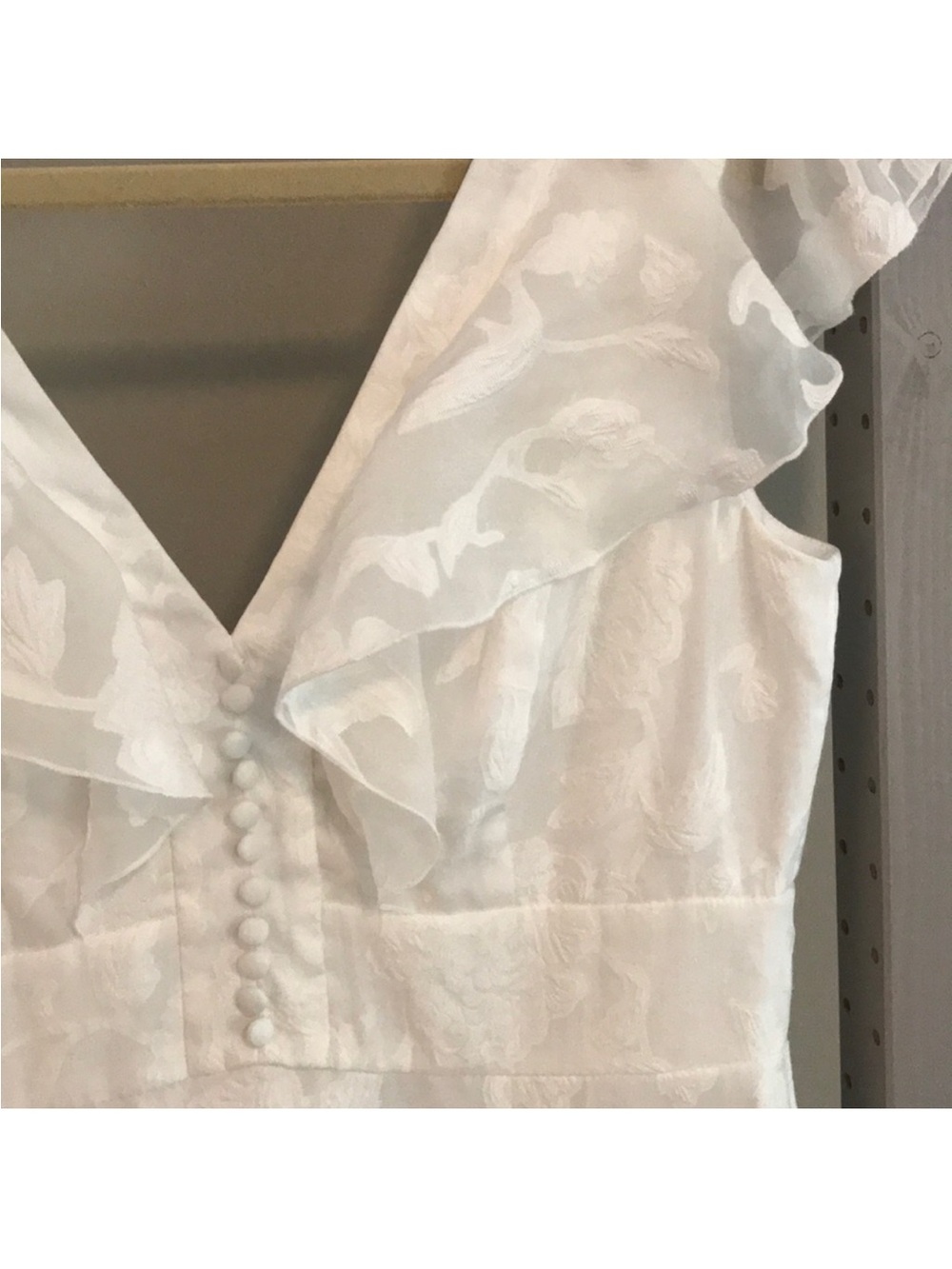 Gal Meets Glam Susie White Floral
Organza Fit & Flare Midi Dress - Picture 4 of 8